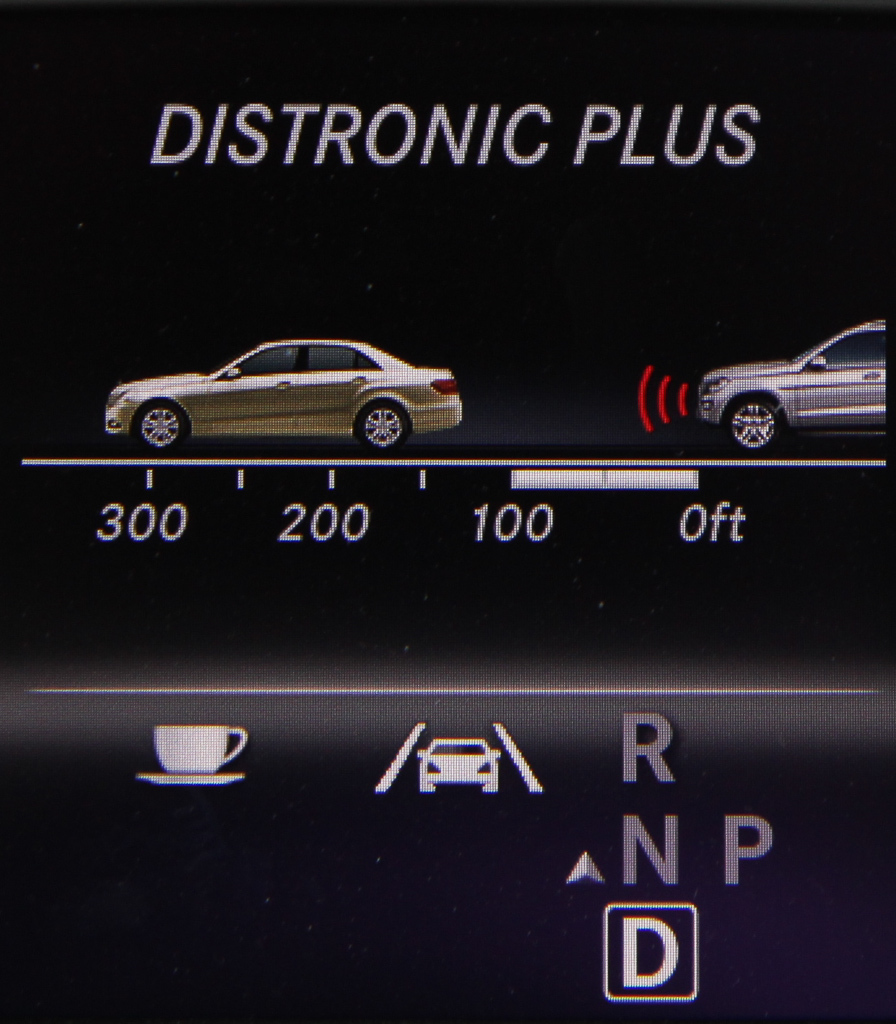 Mercedes-Benz Distronic Plus