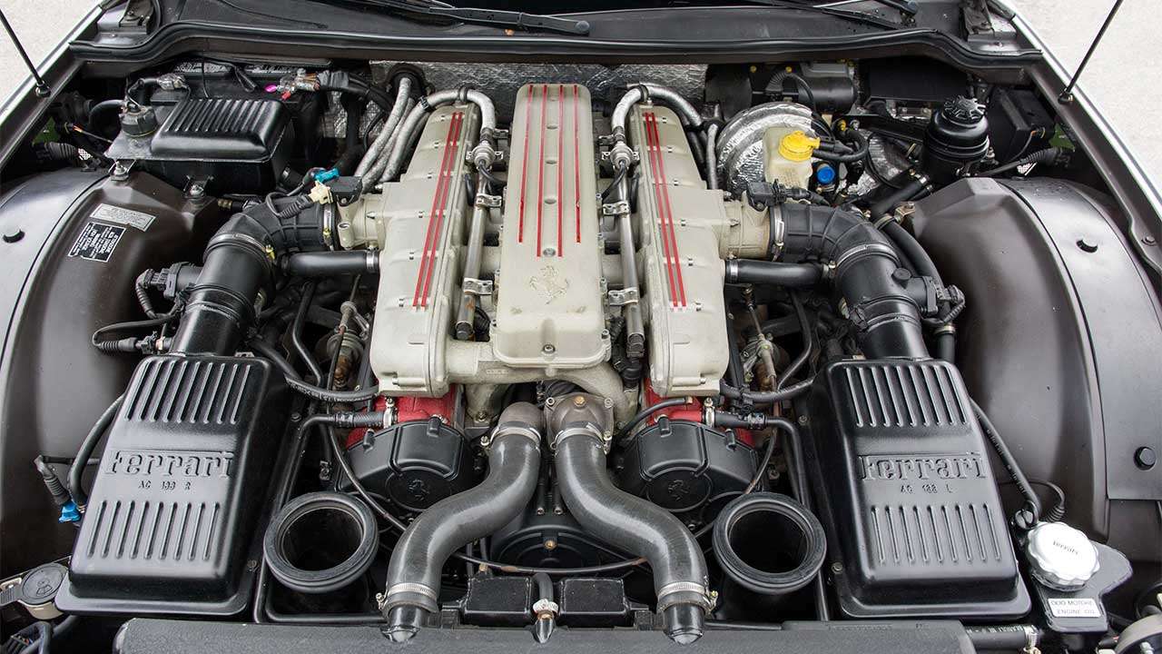 Фото двигателя Феррари 550 Маранелло