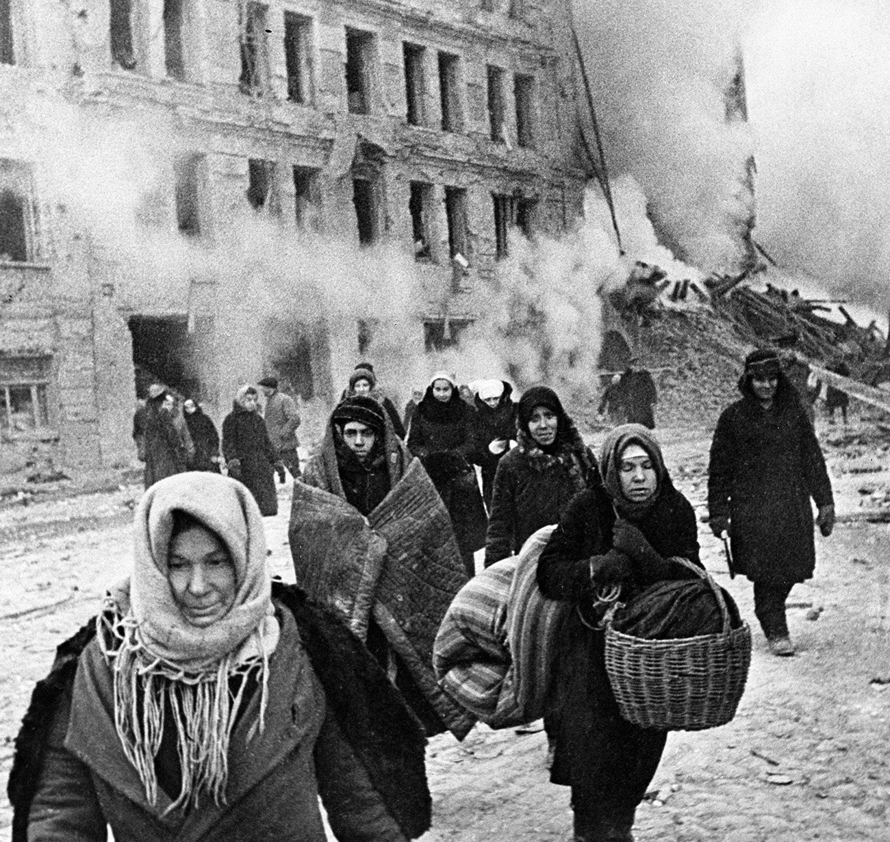 Citizens of Leningrad during the siege of the city (1941 - 1943)