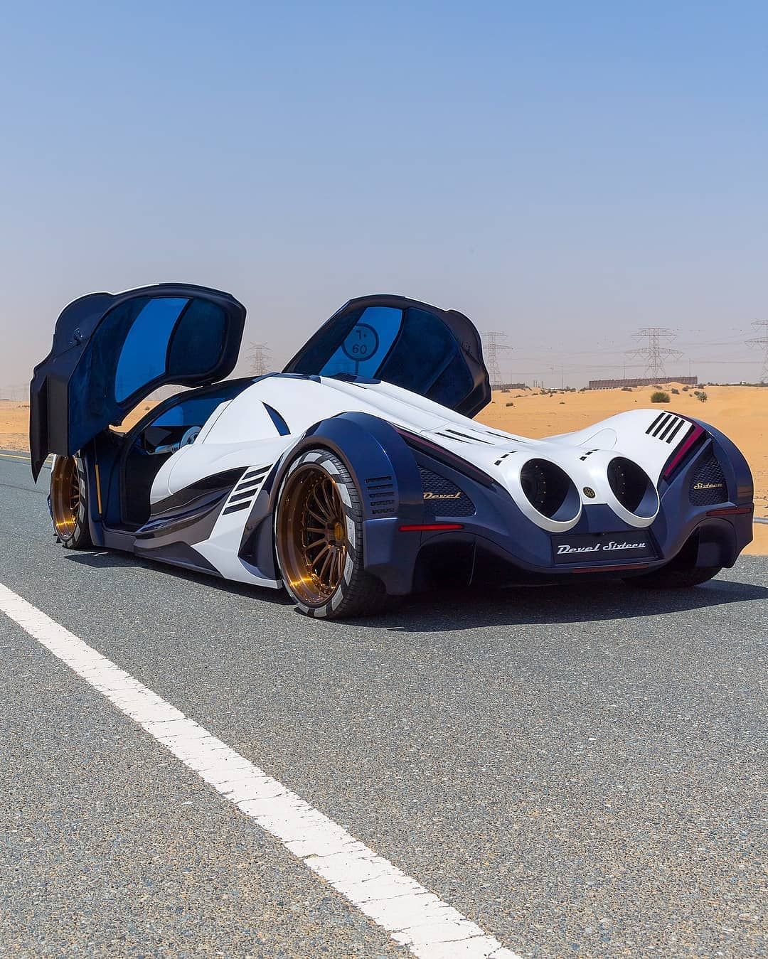 Гиперкар Devel Sixteen скорость