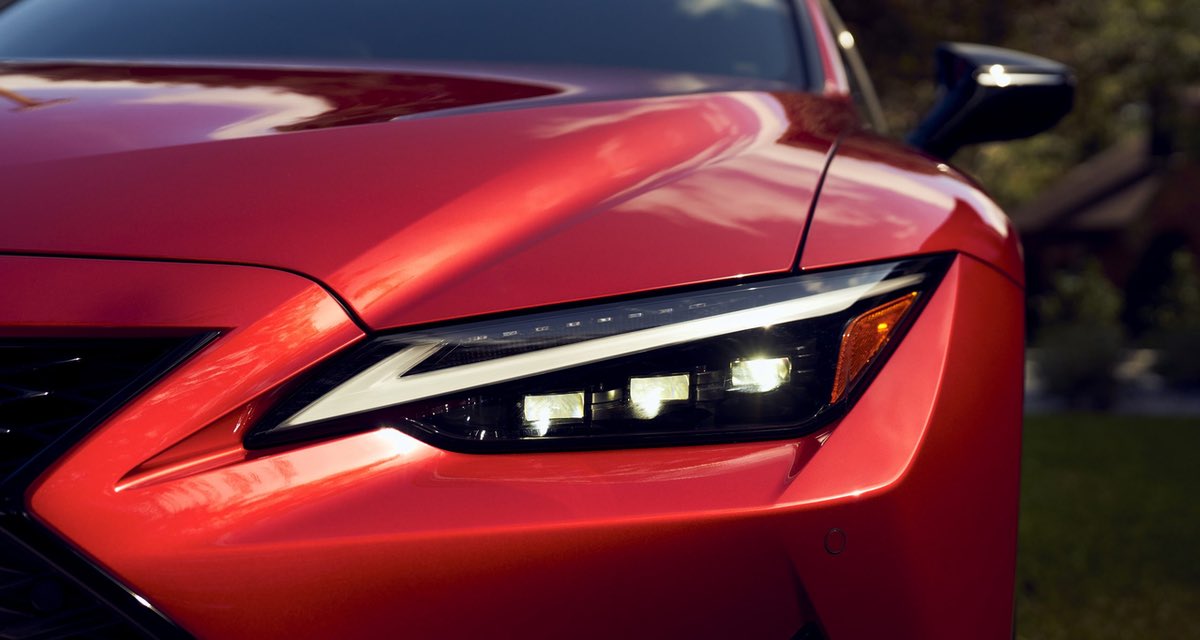 Lexus IS Red Headlight