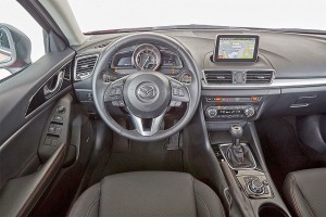фото салона Mazda CX-4 2016-2017 года
