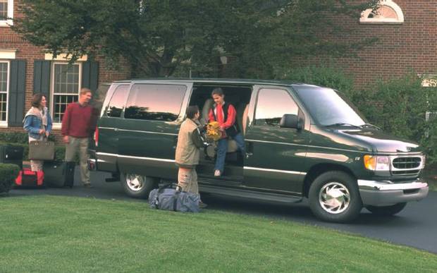 Ford Econoline Traveler, 2001 года